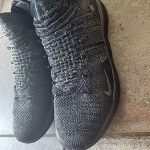 Nike KD11 “Black Twilight Pulse”